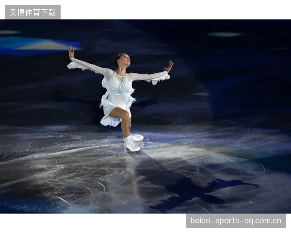花样滑冰队完善表演动作细节，整套节奏更协调